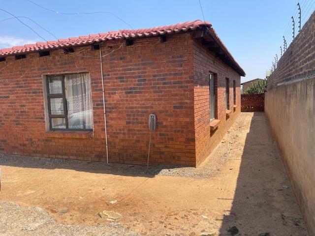 3 Bedroom House For Sale in Eldorado Park