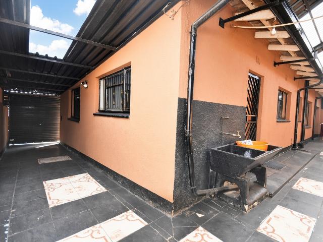 3 Bedroom House For Sale in Eldorado Park