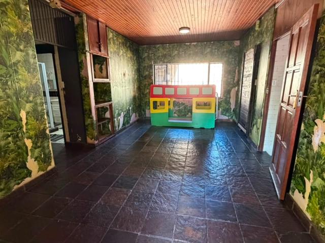 3 Bedroom House For Sale in Eldoraigne