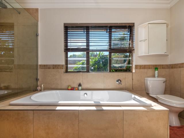 3 Bedroom House For Sale in Essexwold