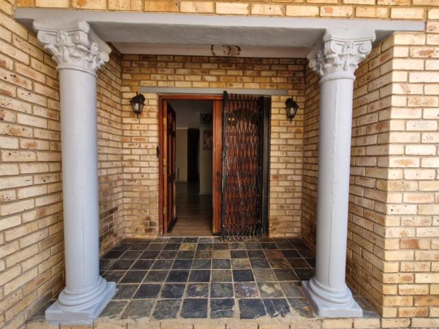 3 Bedroom House For Sale in Fochville