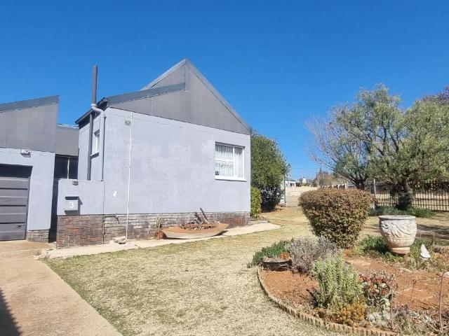 3 Bedroom House For Sale in Fochville