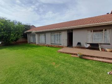 3 Bedroom House For Sale in Fauna