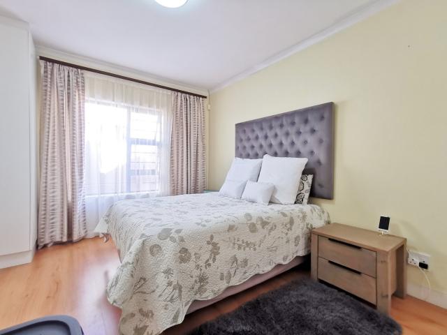 3 Bedroom House For Sale in Fairview