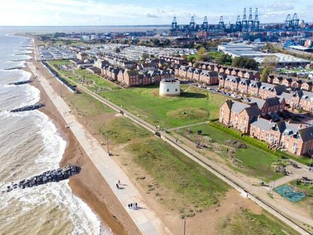 3 Bedroom House For Sale In Felixstowe