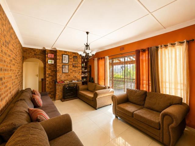 3 Bedroom House For Sale in Ferndale