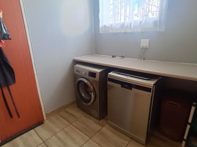 3 Bedroom House For Sale in Ferryvale