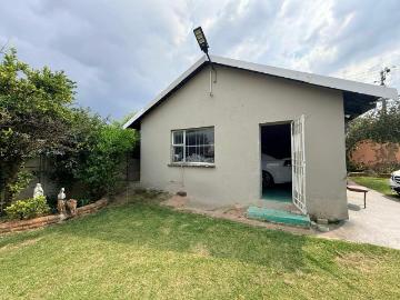 3 Bedroom House For Sale in Finsbury