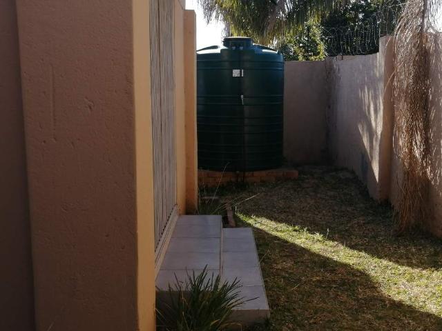 3 Bedroom House For Sale in Flora Park