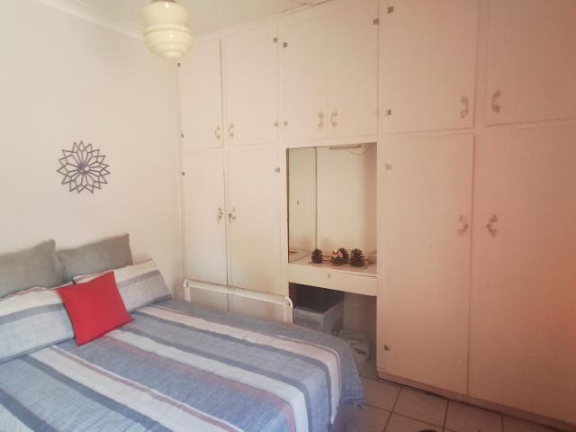 3 Bedroom House For Sale in Florentia
