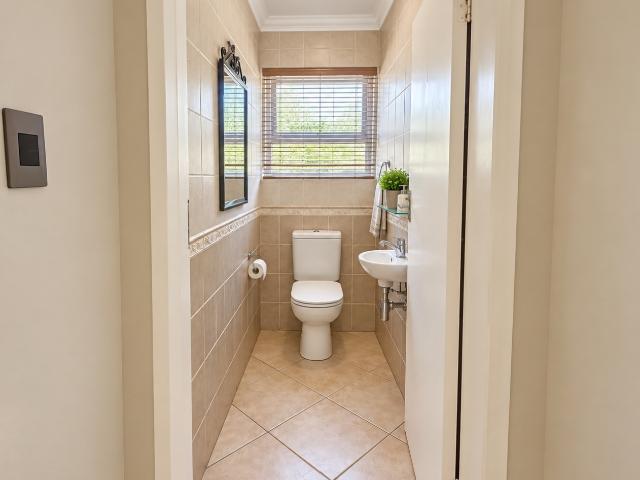 3 Bedroom House For Sale in Florida Park