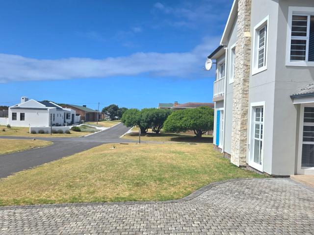 3 Bedroom House For Sale in Franskraal