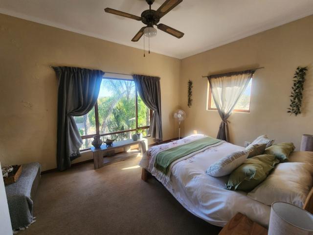 3 Bedroom House For Sale in Kosmos Ridge