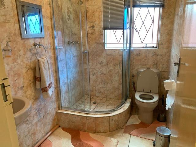 3 Bedroom House For Sale in Karlienpark