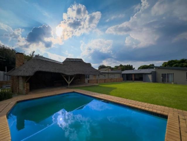 3 Bedroom House For Sale in Kempton Park AH