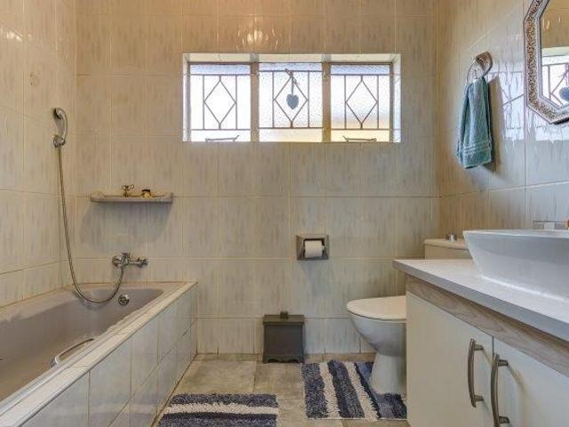 3 Bedroom House For Sale in Kempton Park AH