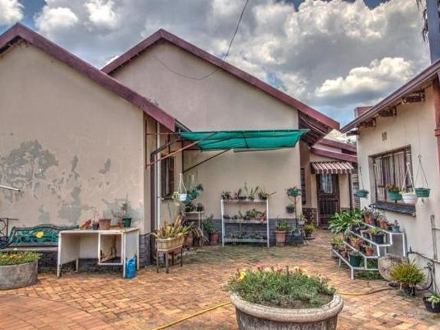 3 Bedroom House For Sale in Kempton Park Ext 4