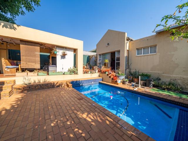 3 Bedroom House For Sale in Kensington