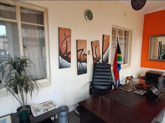 3 Bedroom House For Sale in Kensington