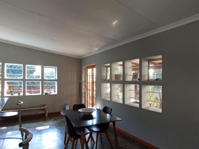 3 Bedroom House For Sale in Kensington
