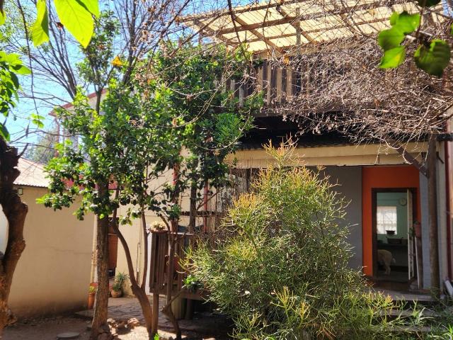 3 Bedroom House For Sale in Kensington
