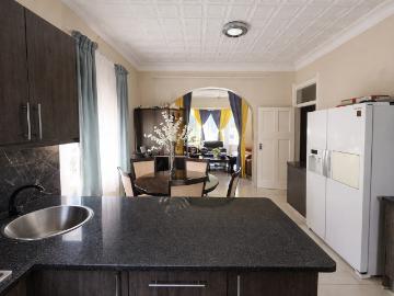 3 Bedroom House For Sale in Kensington