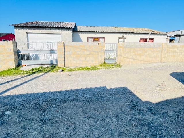 3 Bedroom House For Sale in Khaya