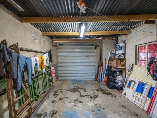 3 Bedroom House For Sale in Kingswood