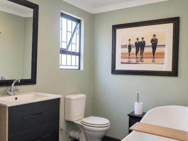 3 Bedroom House For Sale in Klein Brak Rivier