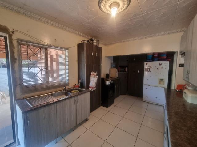 3 Bedroom House For Sale in Klerksdorp Central