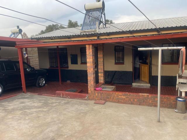 3 Bedroom House For Sale in Klipspruit West