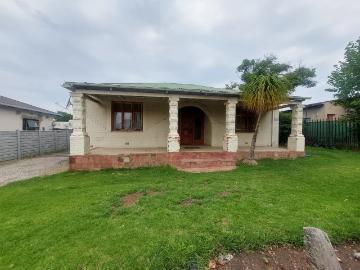 House for sale in Krugersdorp West - Parking