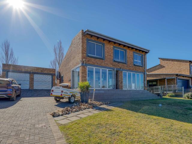 3 Bedroom House For Sale in Kungwini Country Estate