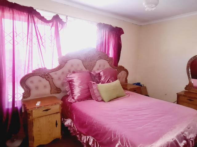 3 Bedroom House For Sale in Kwamagxaki