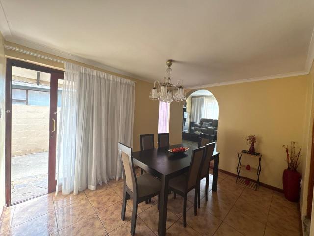 3 Bedroom House For Sale in Kwamagxaki