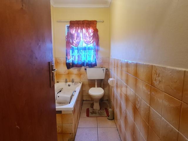 3 Bedroom House For Sale in Kwamagxaki