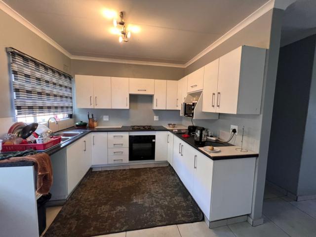 3 Bedroom House For Sale in Howick West