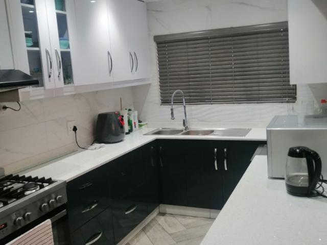 3 Bedroom House For Sale in Hayfields