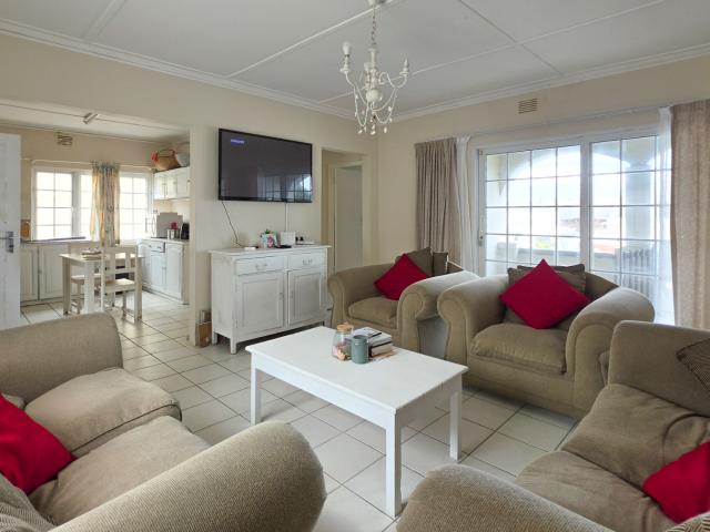 3 Bedroom House For Sale in Haga