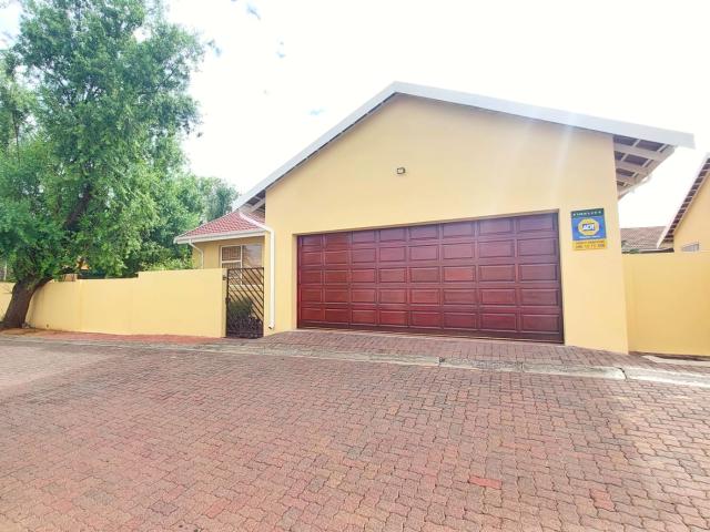 3 Bedroom House For Sale in Halfway Gardens