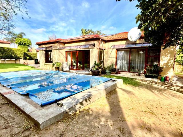 3 Bedroom House For Sale in Halfway Gardens