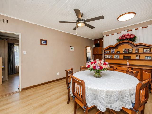 3 Bedroom House For Sale in Helderkruin