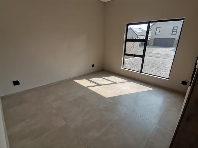 3 Bedroom House For Sale in Heron Banks Golf Estate