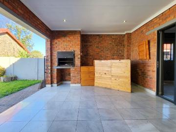 3 Bedroom House For Sale in Hesteapark