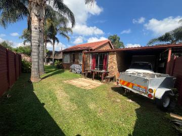 3 Bedroom House For Sale in Highveld