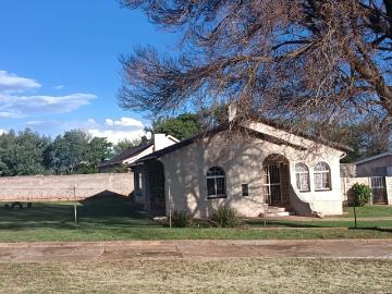3 Bedroom House For Sale in Hillshaven