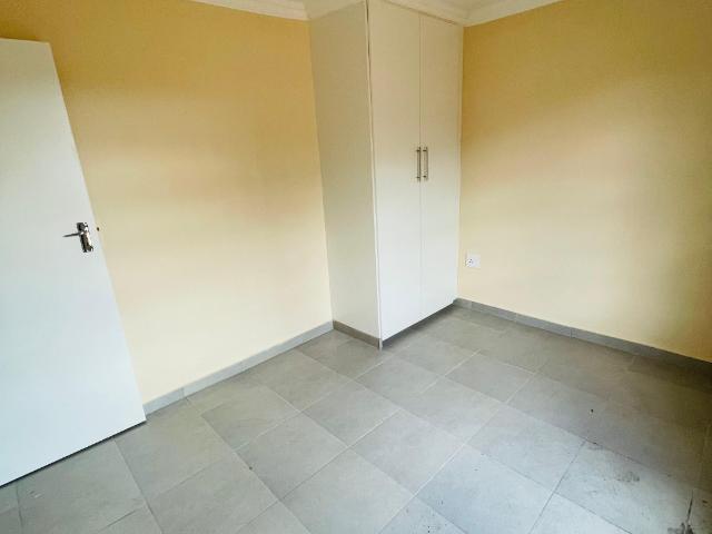 3 Bedroom House For Sale in Hlalamnandi