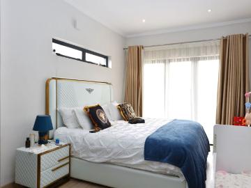 3 Bedroom House For Sale in Hurlingham