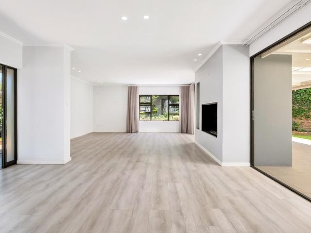 3 Bedroom House For Sale in Hurlingham Manor