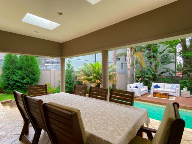 3 Bedroom House For Sale in Hurlingham Manor